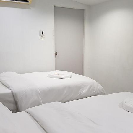 Nk Guesthouse 2 Bangkok Exterior photo